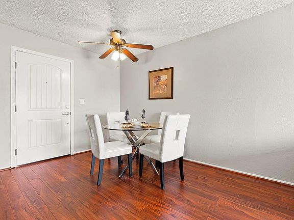 3rd image of 11265 Morrison St #77-102