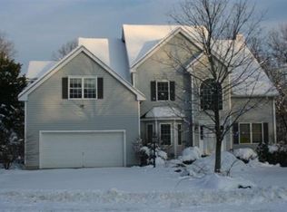 37 Scotland Heights Rd, Haverhill, MA 01832