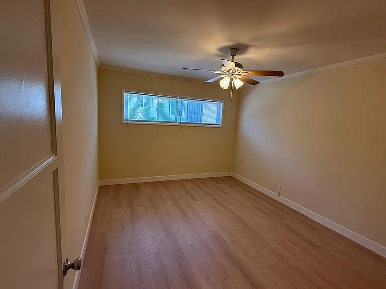 2691 N Frederic St #2691 — Photo 11