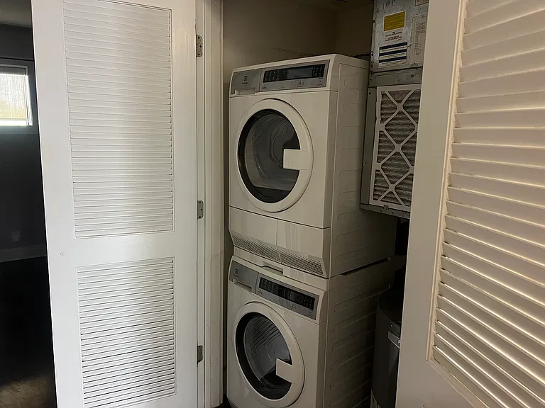 2507 Clifton Ave #103 — Photo 6