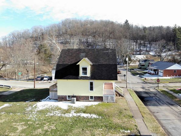 213 Park Dr, Mannington, WV 26582