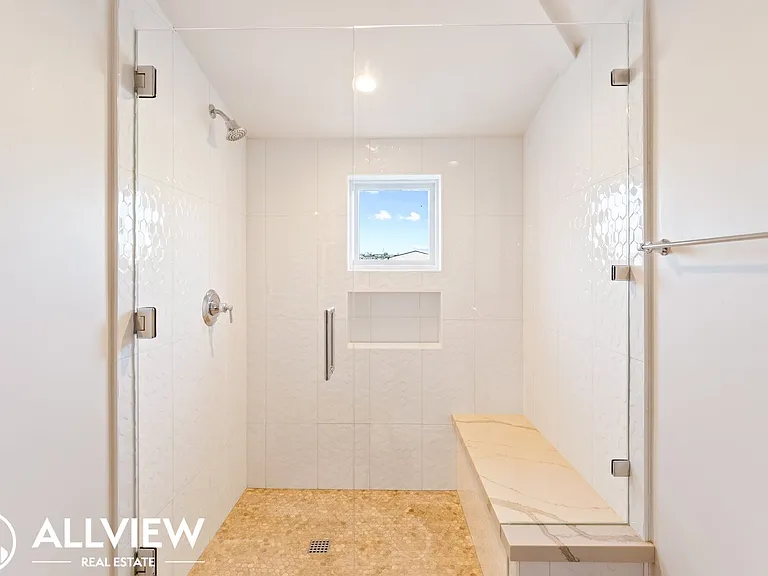 411 1/2 Heliotrope Ave — Photo 32