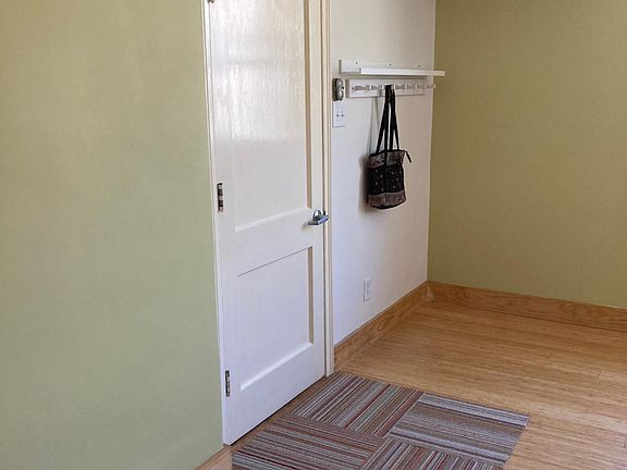 2nd image of 506 S Pleasant Pl #1