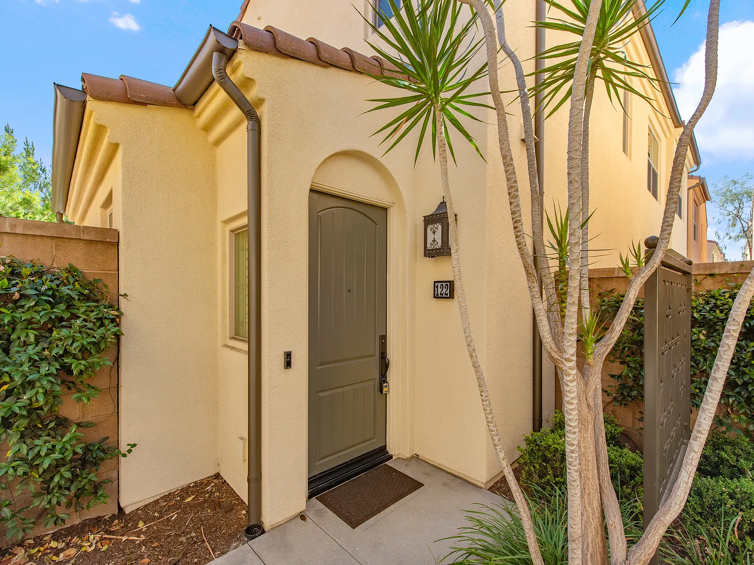 3 bed, 1646 sqft, $4,500 — Photo 1