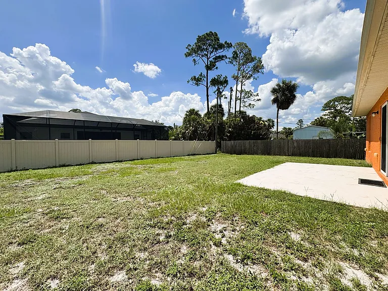 2105 Atwater Dr — Photo 16