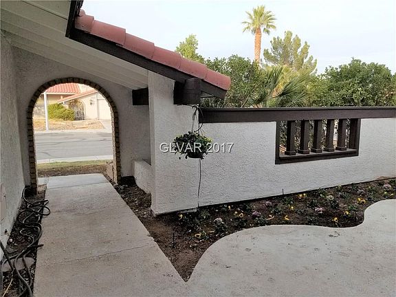 2nd image of 5343 Holbrook Dr