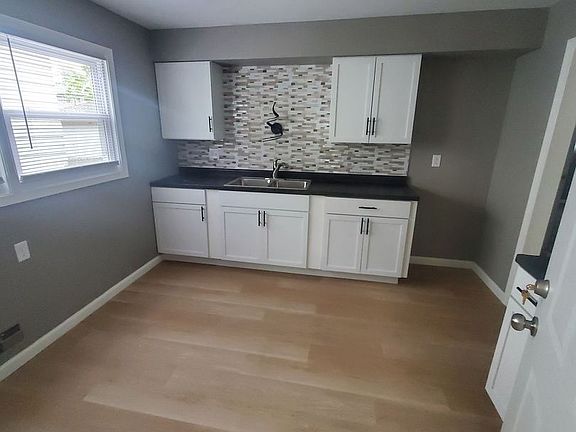 2nd image of 4439-4441 N 50th St Unit 4439