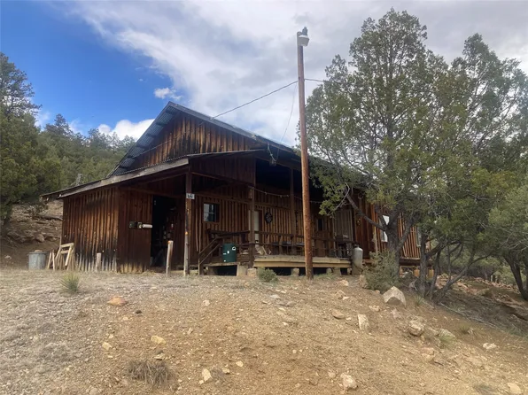 42 Pons Dr, Los Ojos, NM 87551