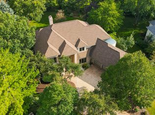 1212 Fox Trail Ct, Naperville, IL 60540