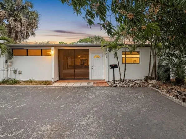 6610 Miami Lakes Dr E, Miami Lakes, FL 33014