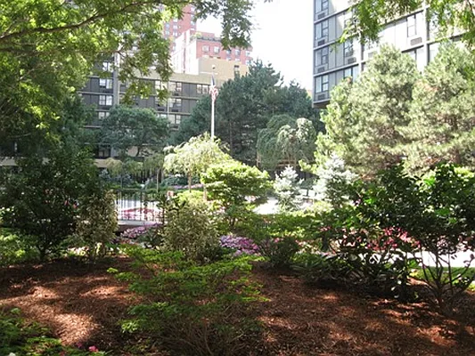 Rented by Realty Operations Group | media 1