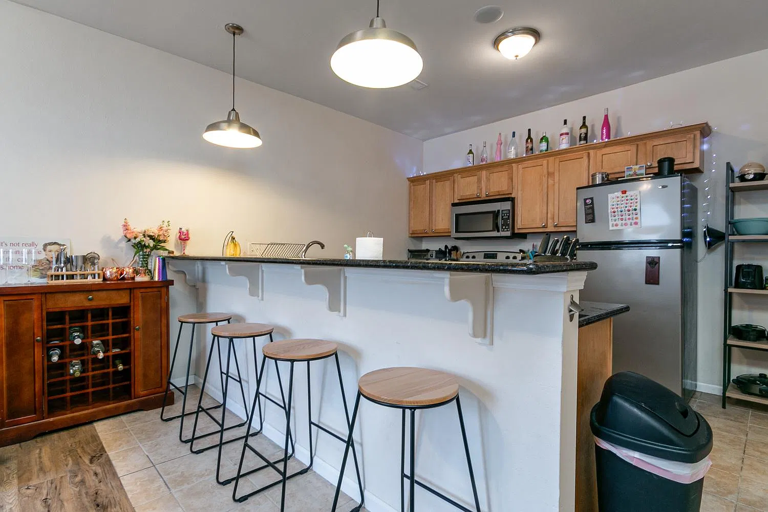 4 bed, 1319 sqft, $1,850 — Photo 2