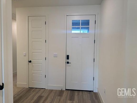 4th image of 7802 Savannah Height Ave