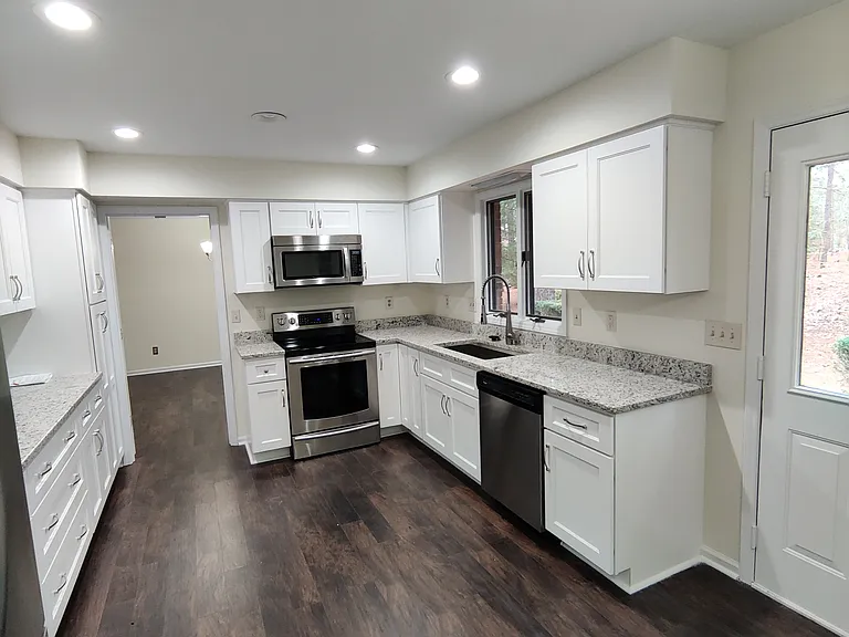45 SW Lake Forest Dr — Photo 33