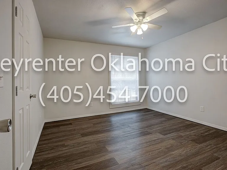 6554 N. Meridian Ave. Townhouse — Photo 26