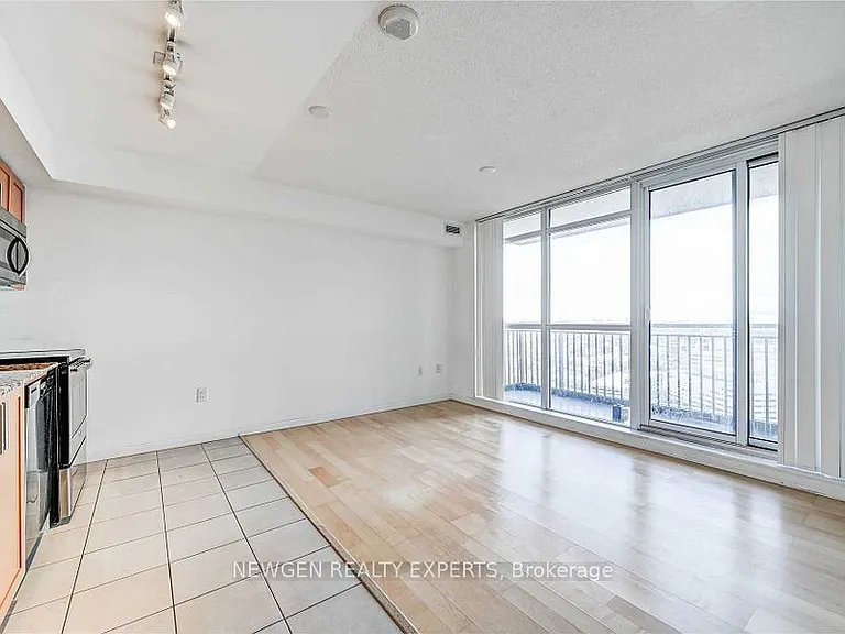 830 Lawrence Ave W #2405 — Photo 8