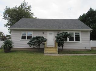 553 Summit Dr, Point Pleasant Beach, NJ 08742