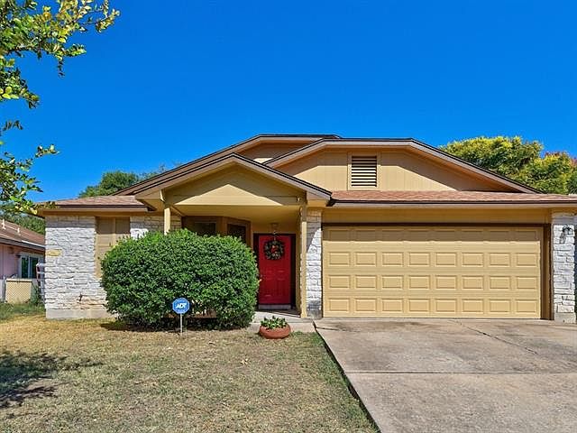 1st image of 906 Wickfield Ln