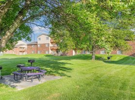 Cobblestone Square Apartments