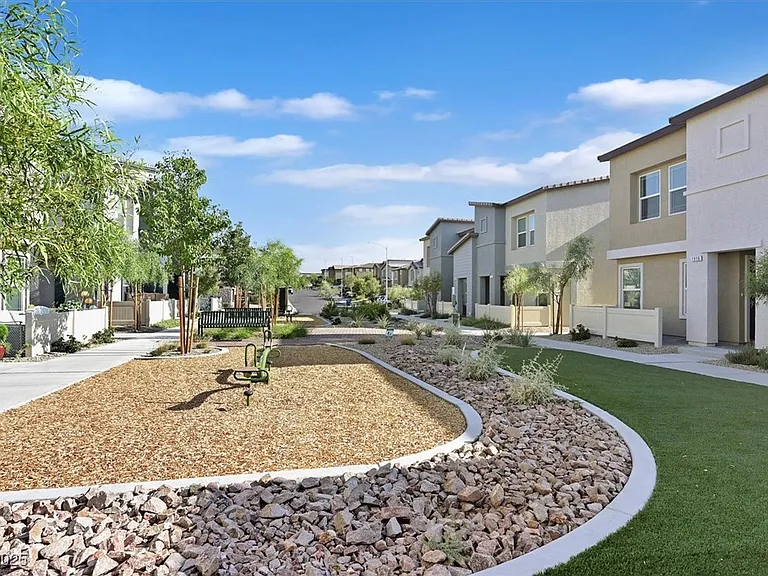 1906 Arietta Vista St — Photo 25