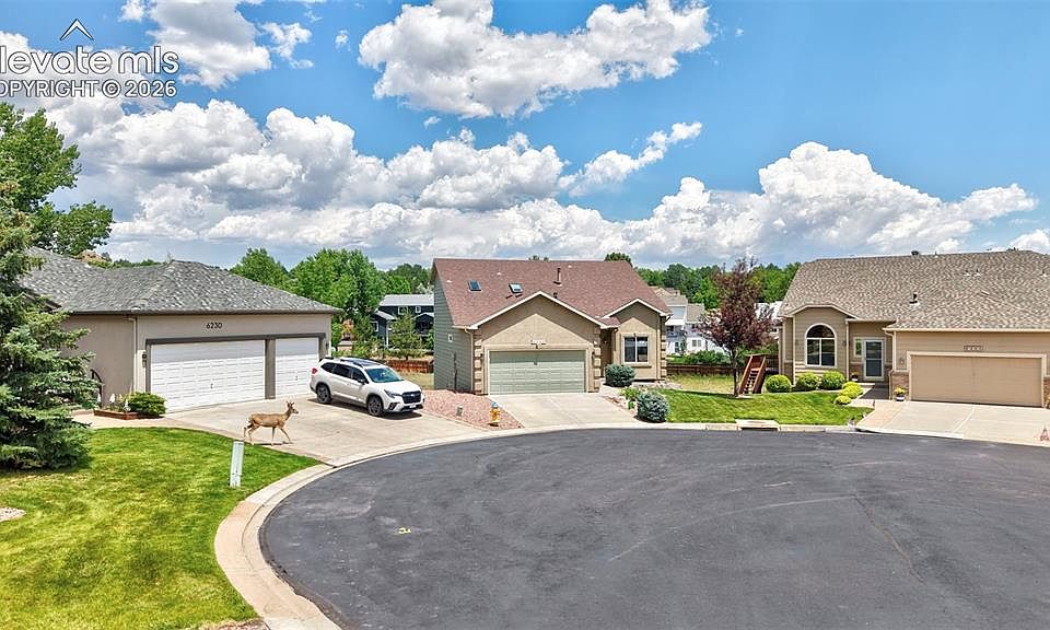 1st image of 6240 Viewfield Hts