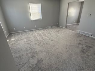5910 SW 7th St, Des Moines, IA 50315