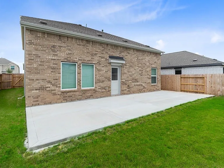 2074 Solstice Landing Dr — Photo 35