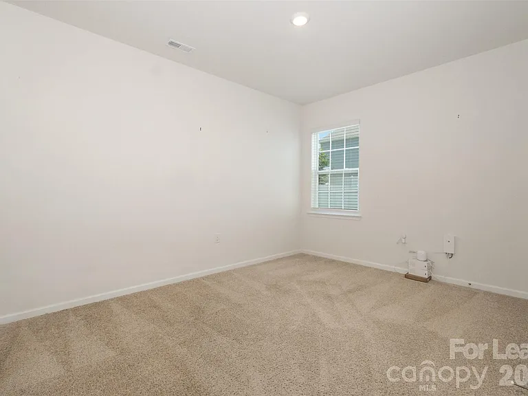 2407 Sugar Ct SW — Photo 23
