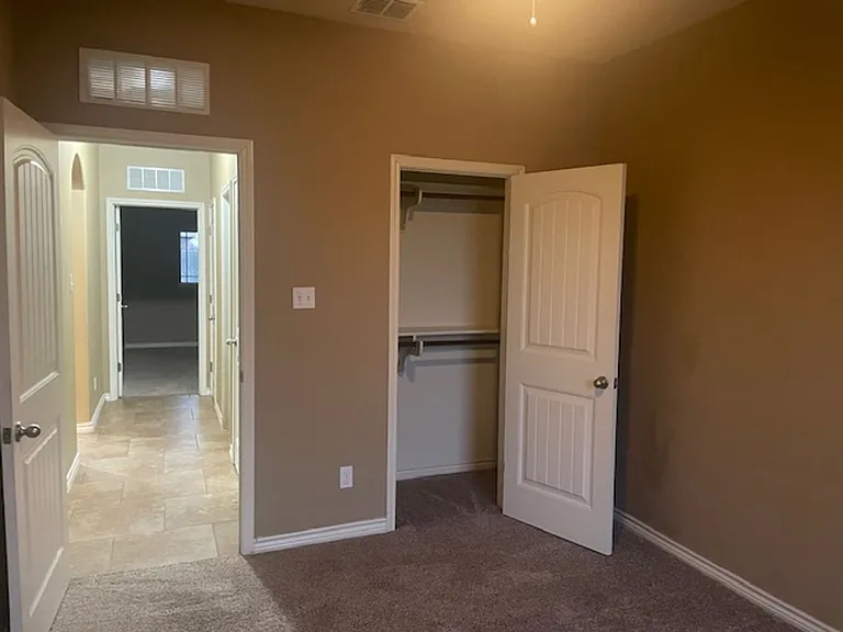 1106 Pinehollow Ln — Photo 16