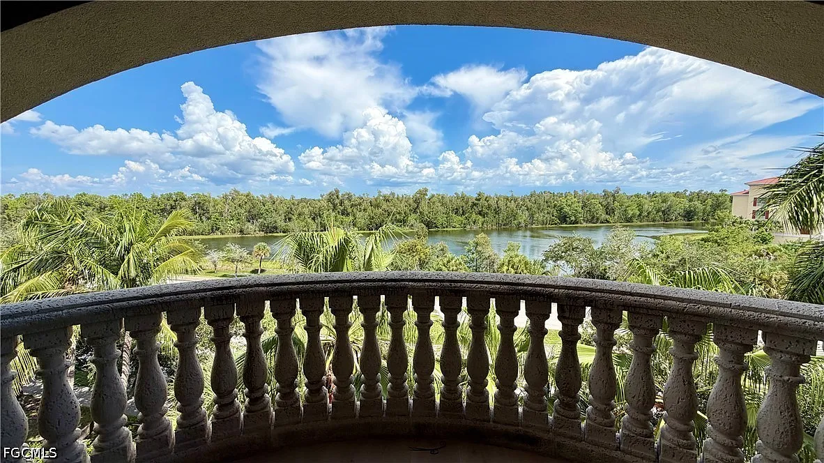 2 bed, 2.0 bath, 1323 sqft, $7,000 — Photo 1