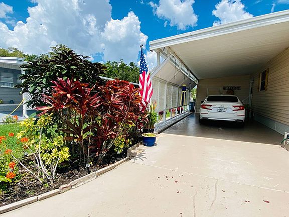 2nd image of 2934 Palm Lake Dr #75