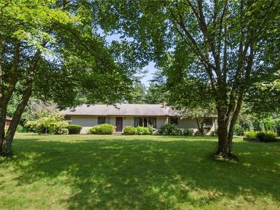 19 Riverview Dr, Wood River Junction, RI, 02894