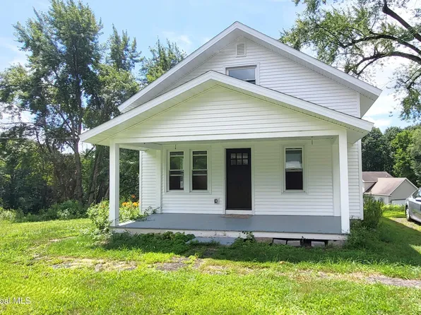 169 Hetcheltown Road, Schenectady, NY 12302