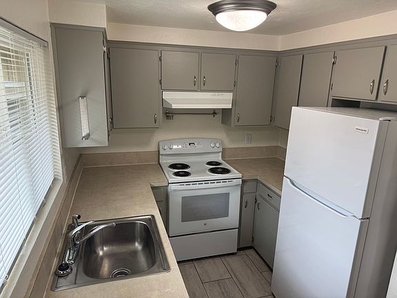 2nd image of 321-367 N Polk St #345