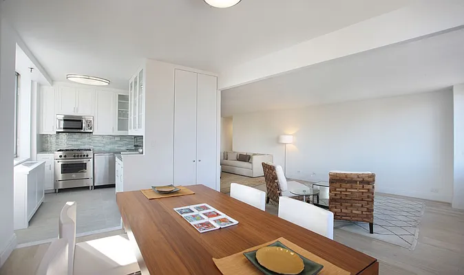 Rented by Manhattan Skyline | media 4