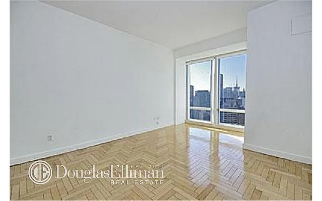 Rented by Douglas Elliman | media 41