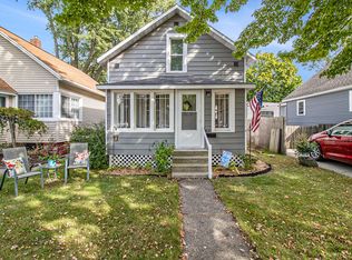 420 N Robert St, Ludington, MI 49431