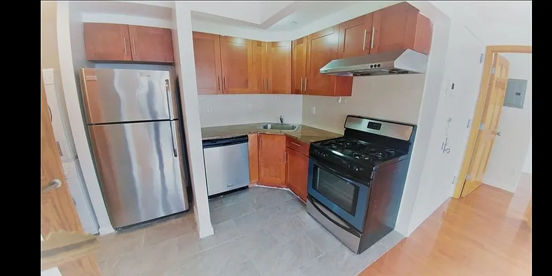 Rented by Downtown Mgt & Realty LLC | media 1