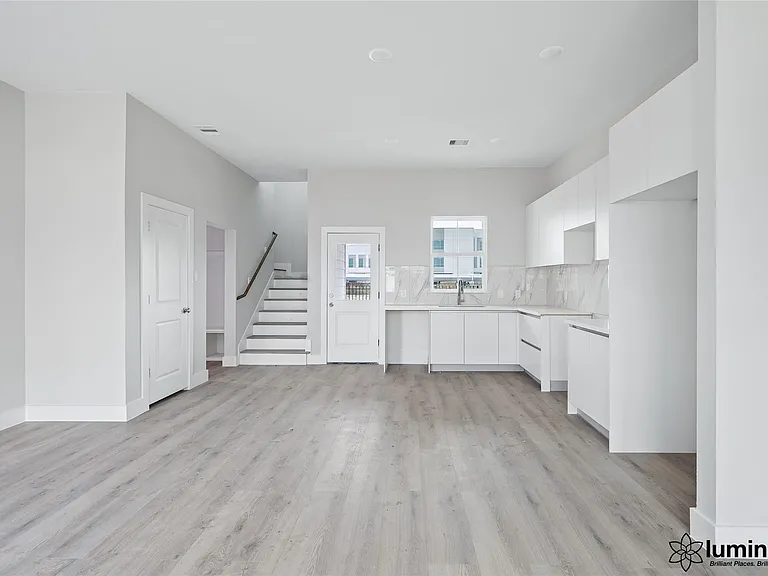 6702 Metro Blvd #3 — Photo 9