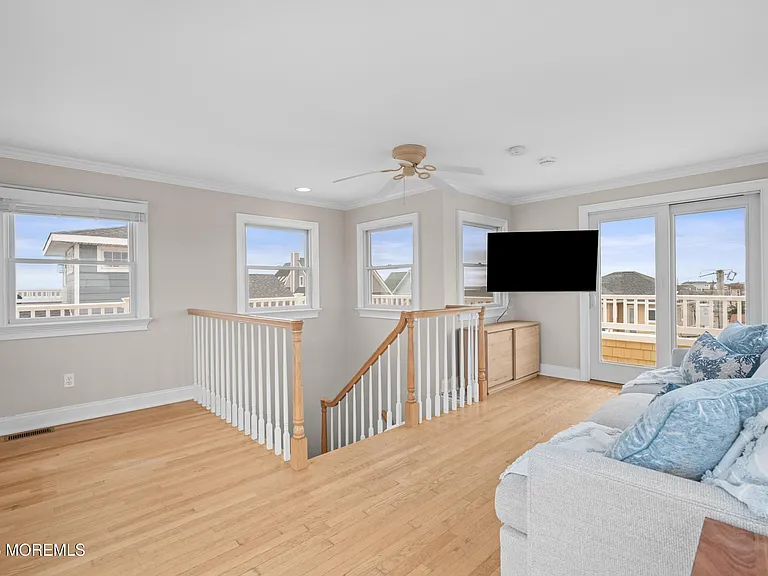 5 Shrewsbury Way — Photo 42