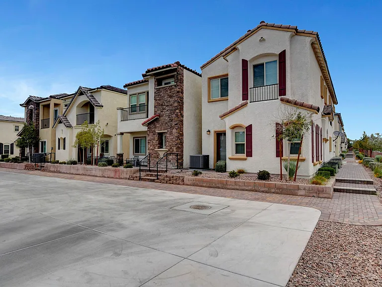Gleneagles Village Townhomes