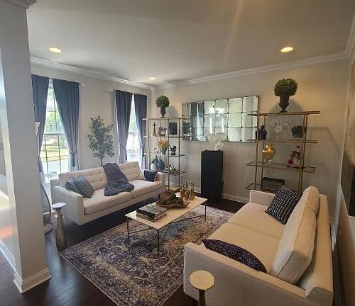 2nd image of 148 Burnet Cres