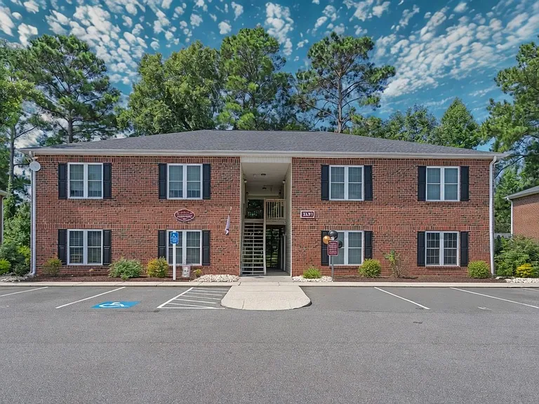 3687 Claypond Rd #D — Photo 49