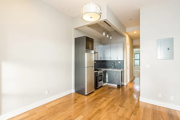 Rented by Nooklyn NYC LLC | media 13