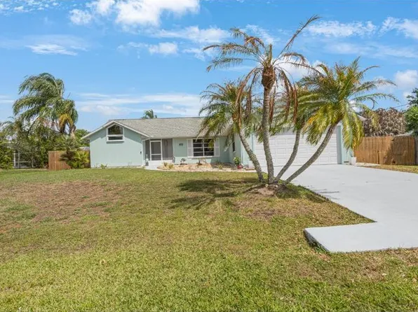 814 Floraland Avenue, Sebastian, FL 32958