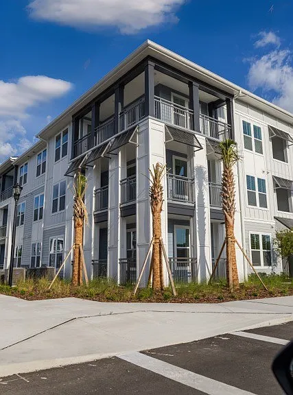 Madison Palms — Photo 3