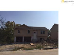 5053 NW Timberline Dr, Riverside, MO 64150