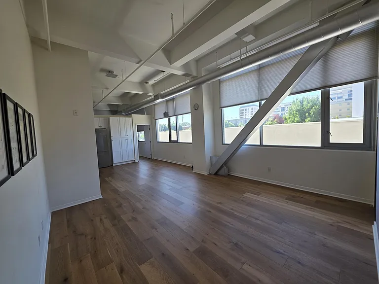 175 S Lake Ave #317 — Photo 4