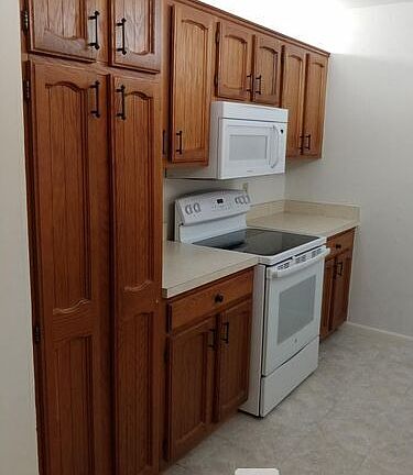 4th image of 2400 SW 19th Ave APT 128