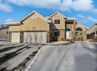 9313 Austrianpine Ave N, Brooklyn Park, MN 55443
